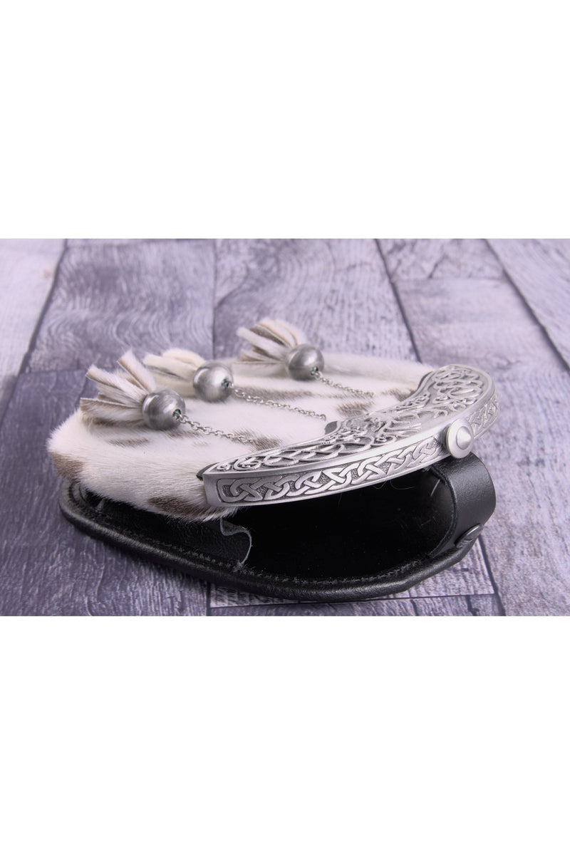 Sporran Stag Top Light Grey Seal