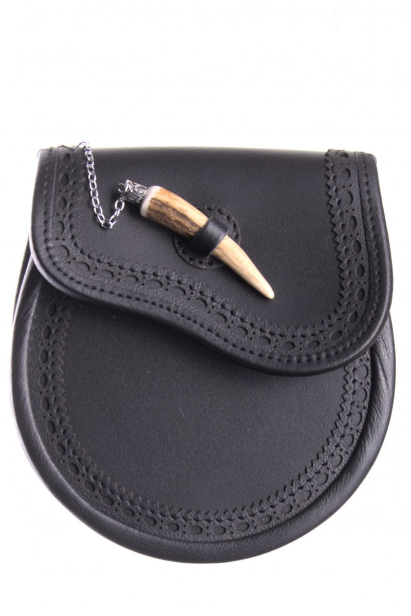 Sporran With Horn Pin Black Leather