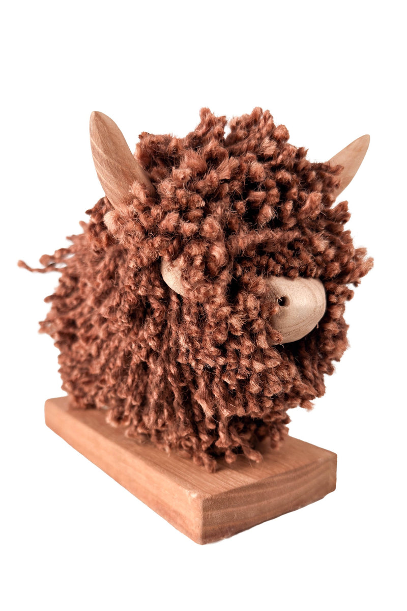 Morag Teeny Weeny Standing Highland Cow