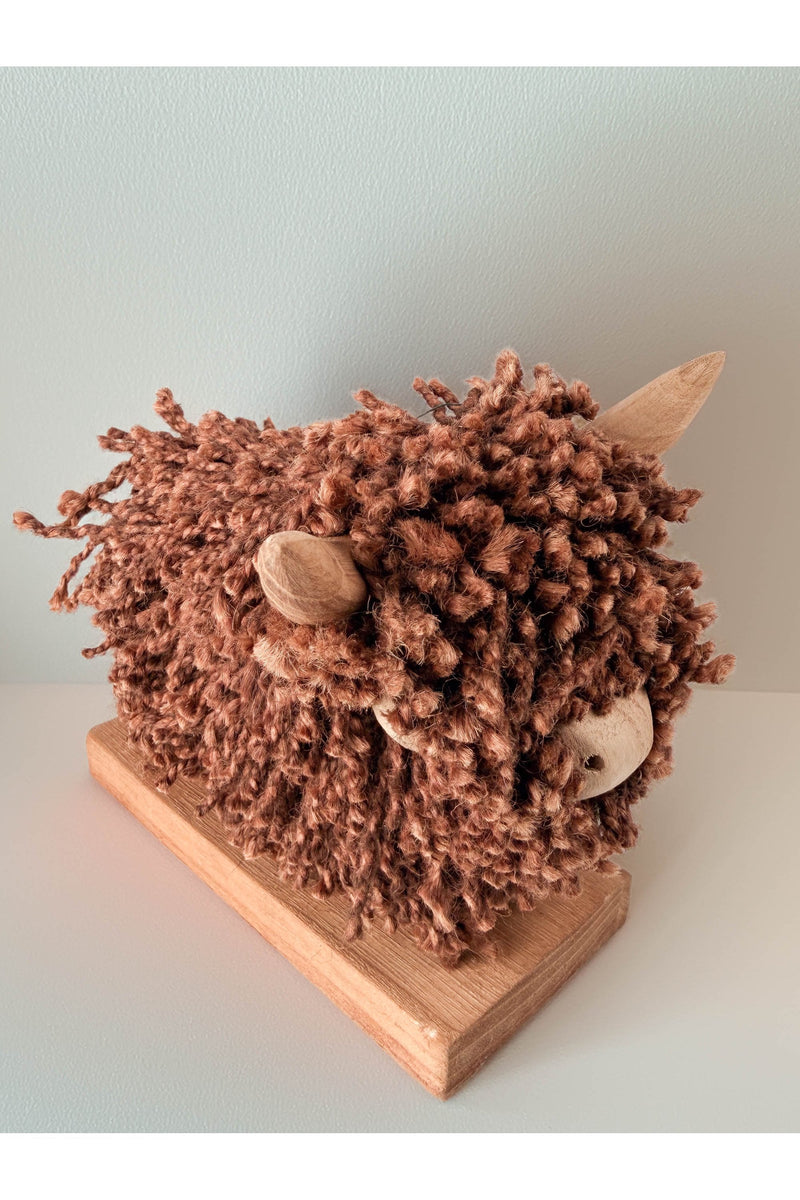 Morag Teeny Weeny Standing Highland Cow