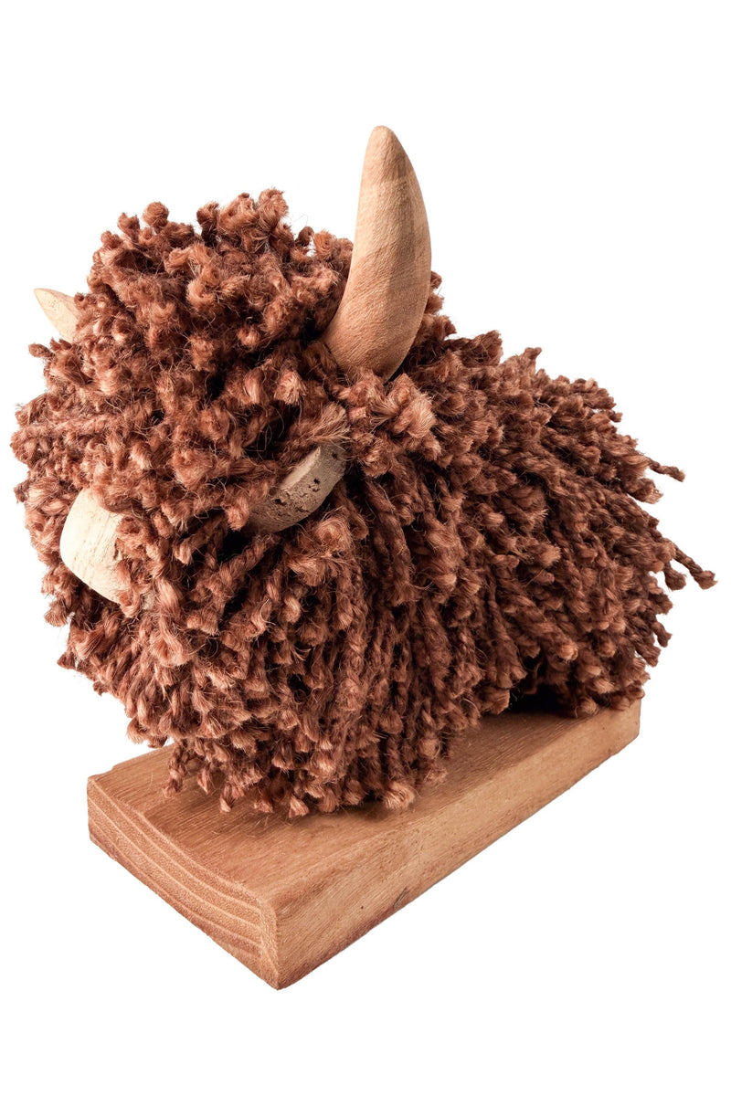 Morag Teeny Weeny Standing Highland Cow