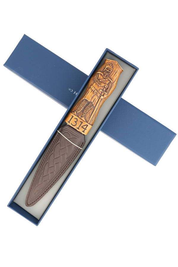 A commemorative Battle of Bannockburn 700th anniversary sgian dubh with celtic leather sheath and hand-stained resin handle, presented in 