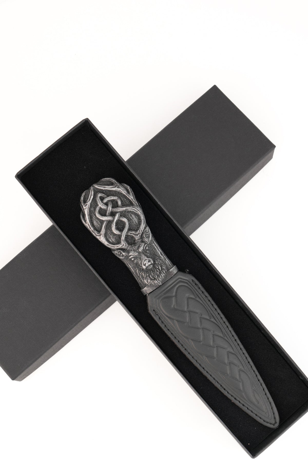 Highland Stag Daywear Sgian Dubh with Silver Resin Handle